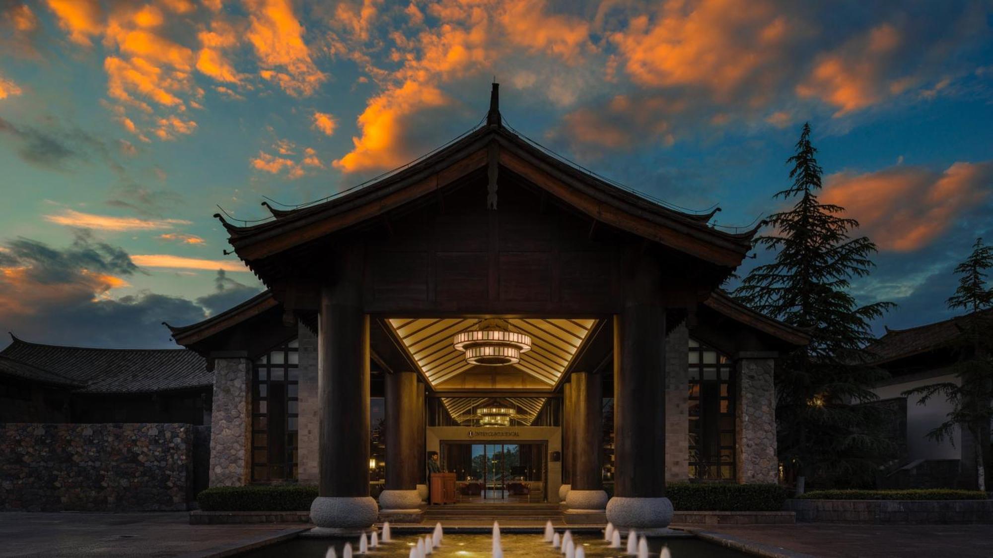 Intercontinental Lijiang Ancient Town Resort By Ihg ภายนอก รูปภาพ